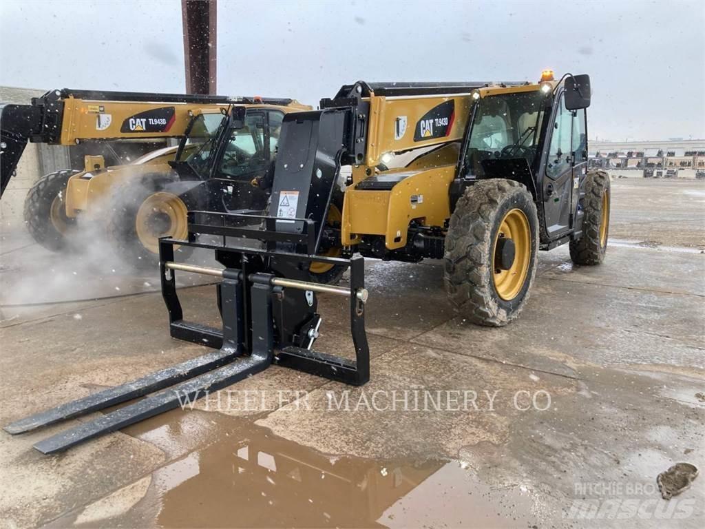 CAT TL943D CB Телескопични товарачи