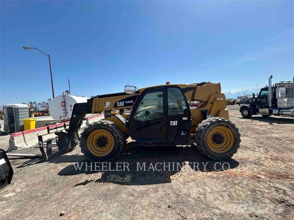 CAT TL943D CB Телескопични товарачи