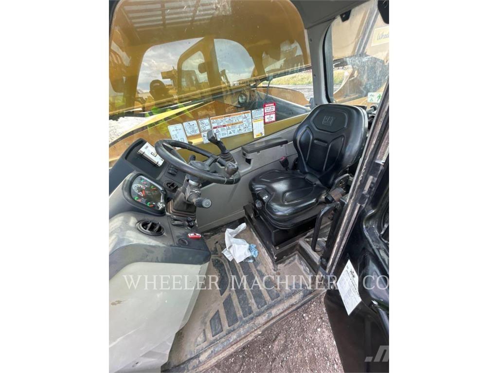 CAT TL943D CB Телескопични товарачи