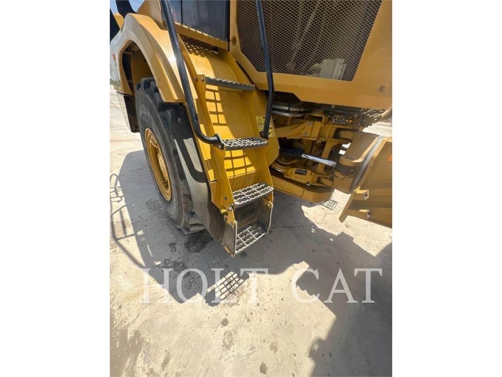 CAT W00 725 Цистерна