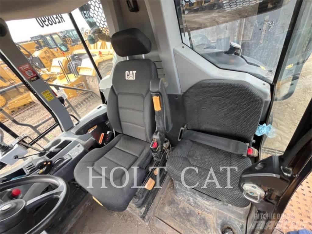 CAT W00 725 Цистерна
