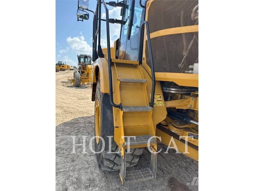 CAT W00 725 Цистерна