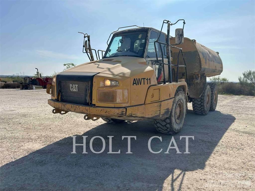 CAT W00 730C Дъмпери/моторни превозни средства