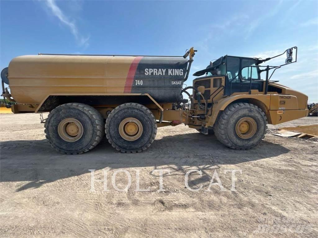 CAT W00 740GC Цистерна