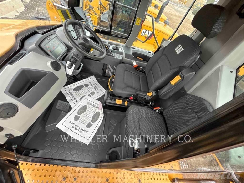 CAT WT 740 GC Цистерна