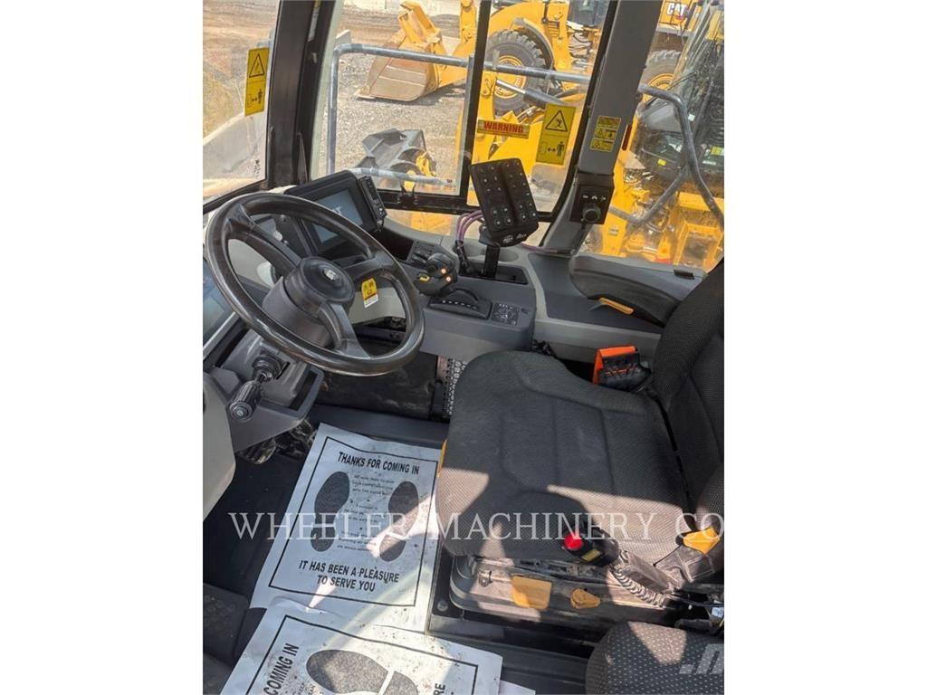 CAT WT 740 GC Цистерна