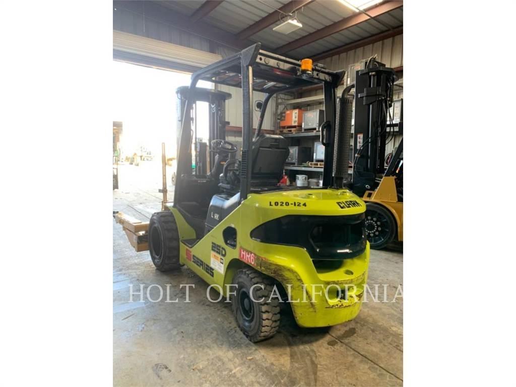 Clark S25D Дизелови камиони