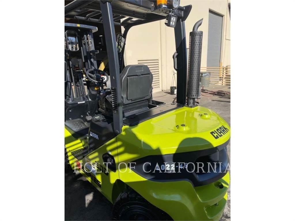 Clark S30D Дизелови камиони