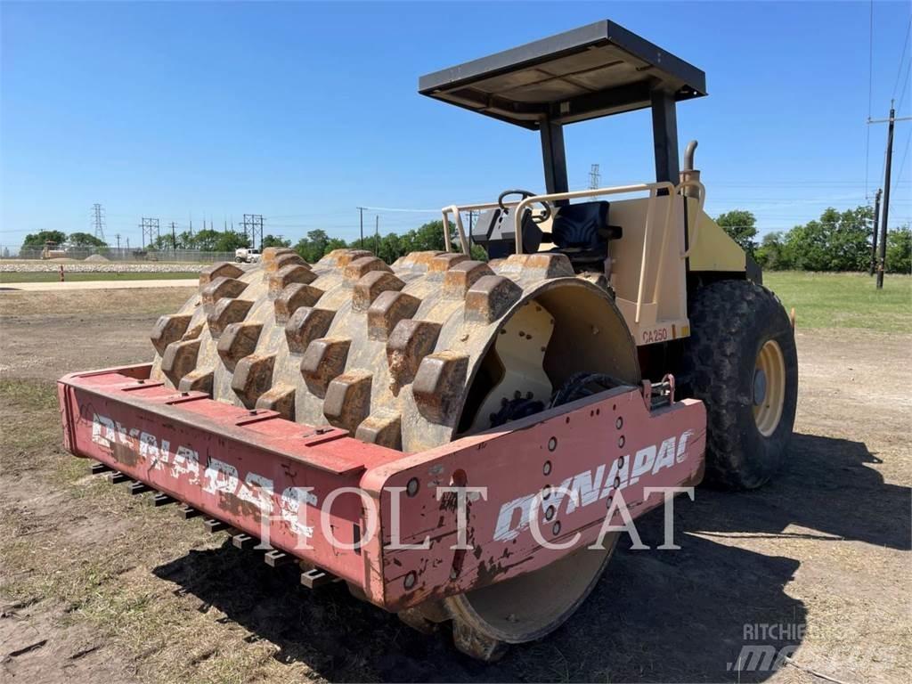 Dynapac CA250D Еднобарабанни ролки
