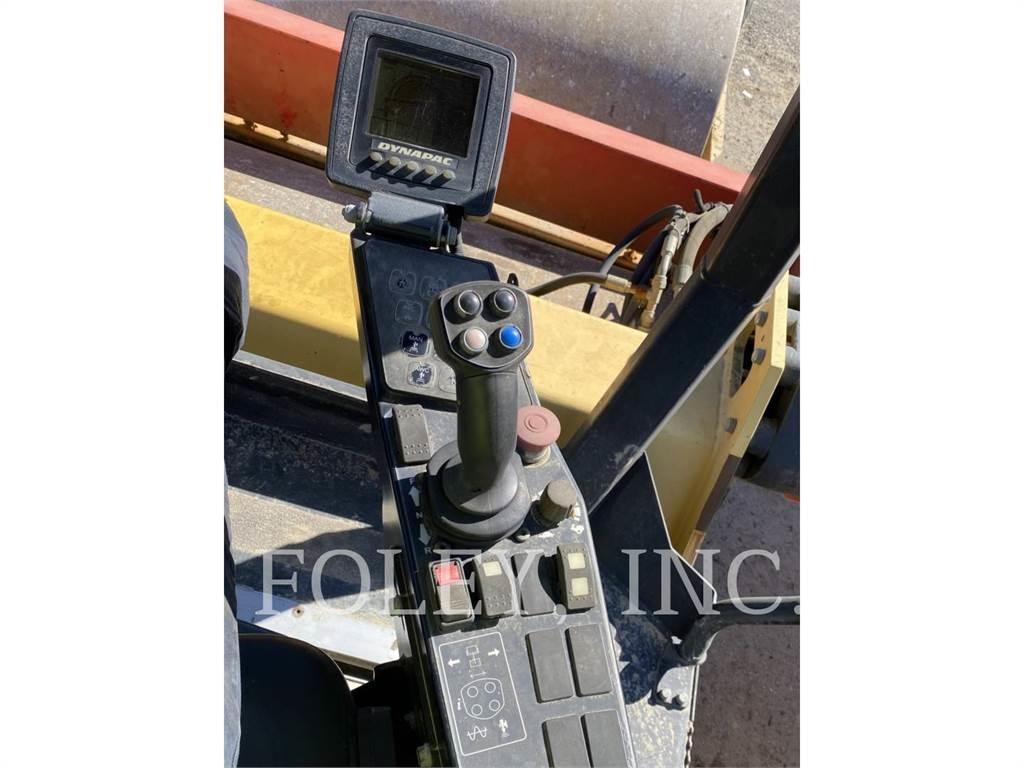Dynapac CC324HF Двойни барабанни ролки
