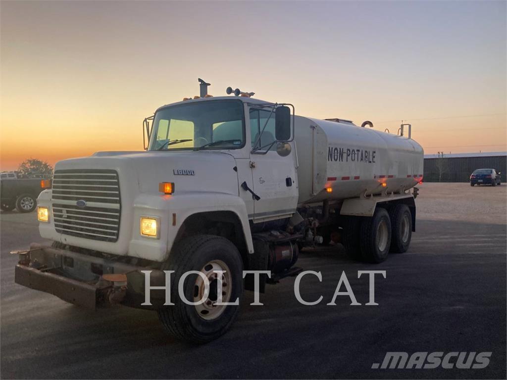 Ford L8000 Цистерна