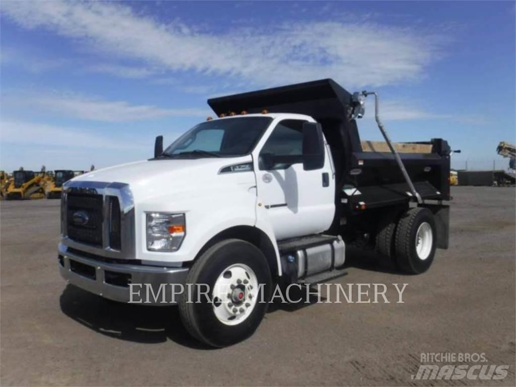 Ford / New Holland F750 Цистерна