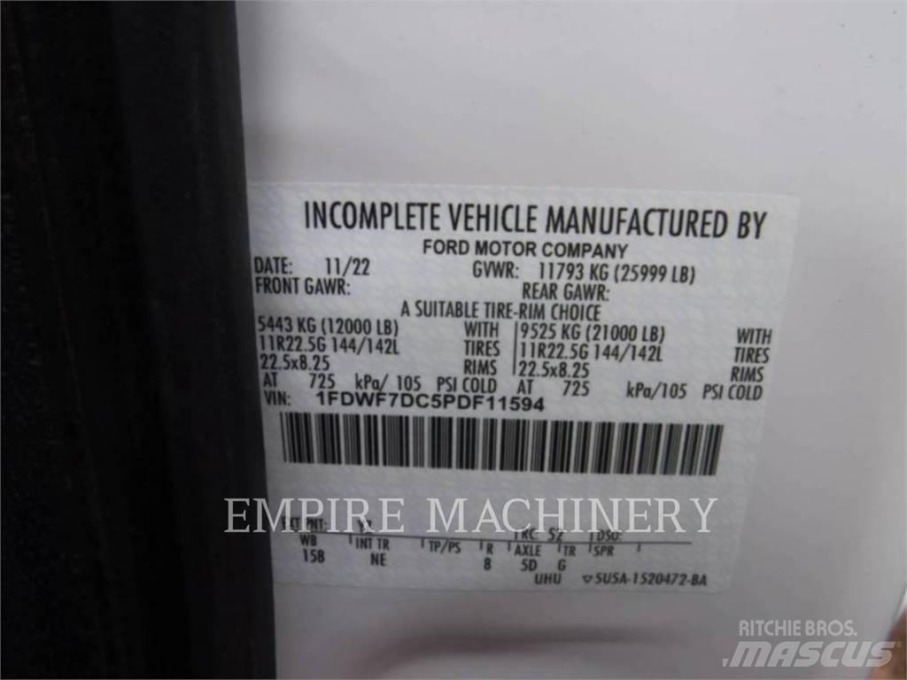 Ford / New Holland F750 Цистерна
