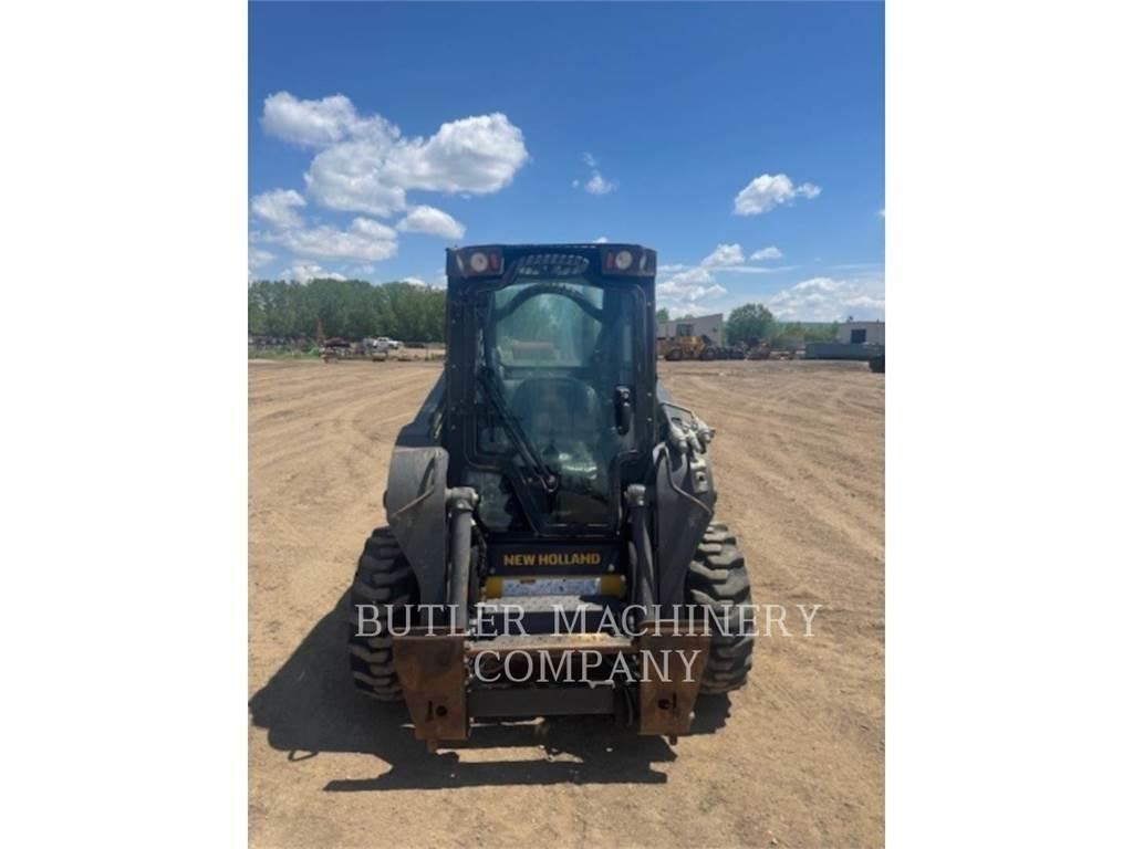 Ford / New Holland L318 Мини товарачи
