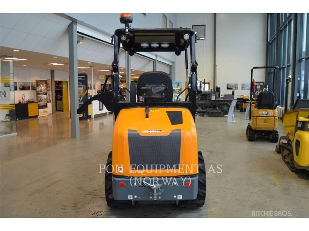  G2200 E Колесни товарачи