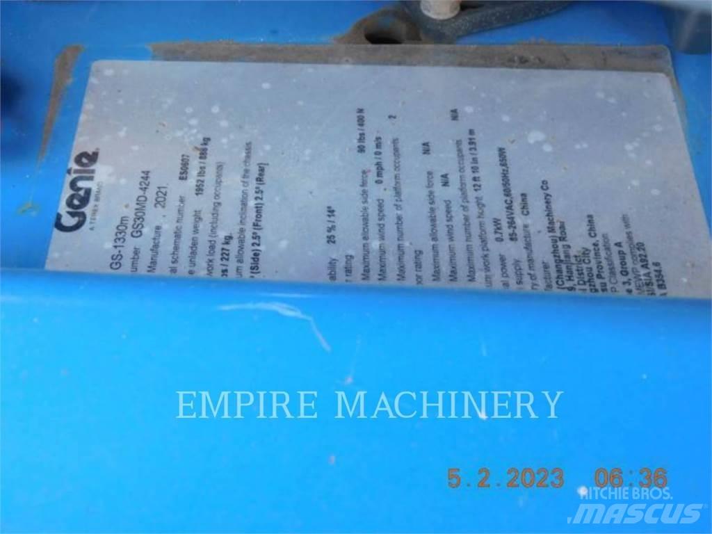 Genie GS1330 Съчленени стрелови подемници