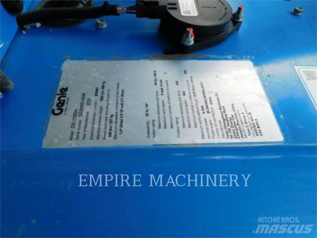 Genie GS1330 Съчленени стрелови подемници