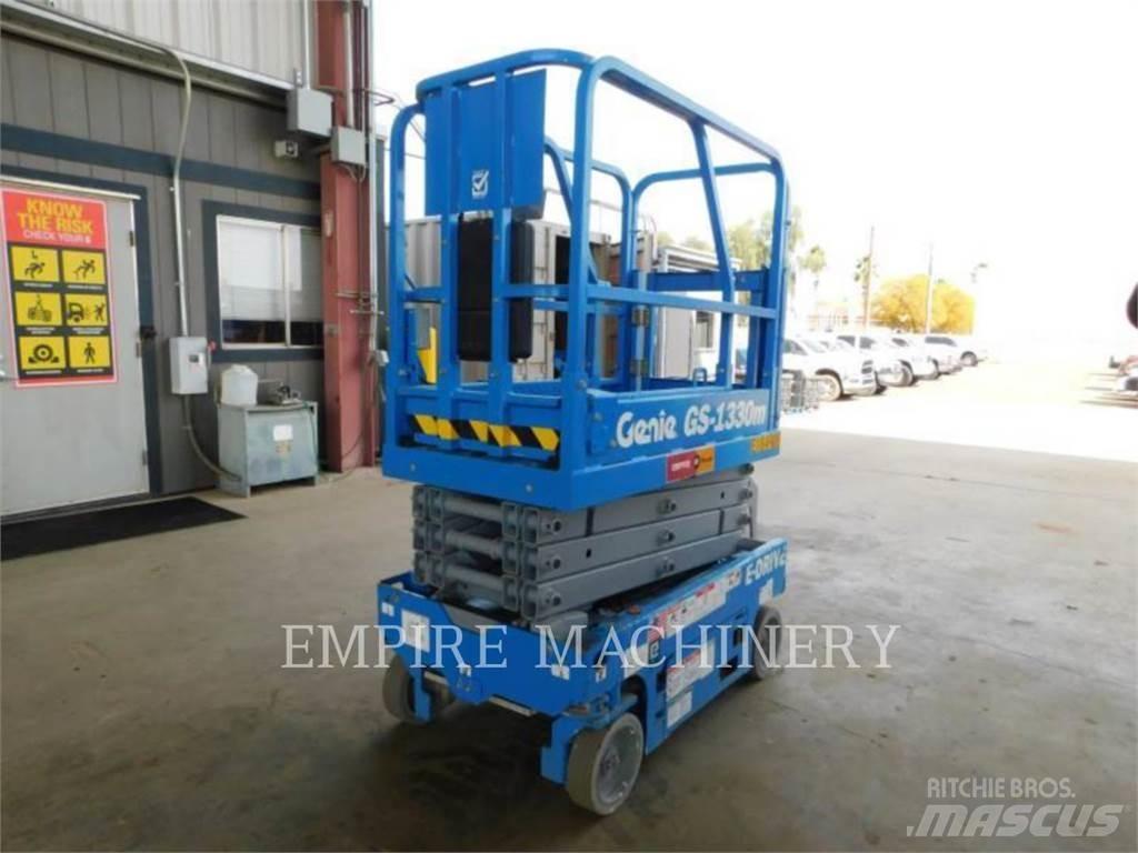 Genie GS1330 Съчленени стрелови подемници