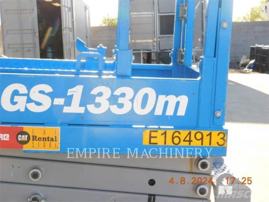 Genie GS1330 Съчленени стрелови подемници