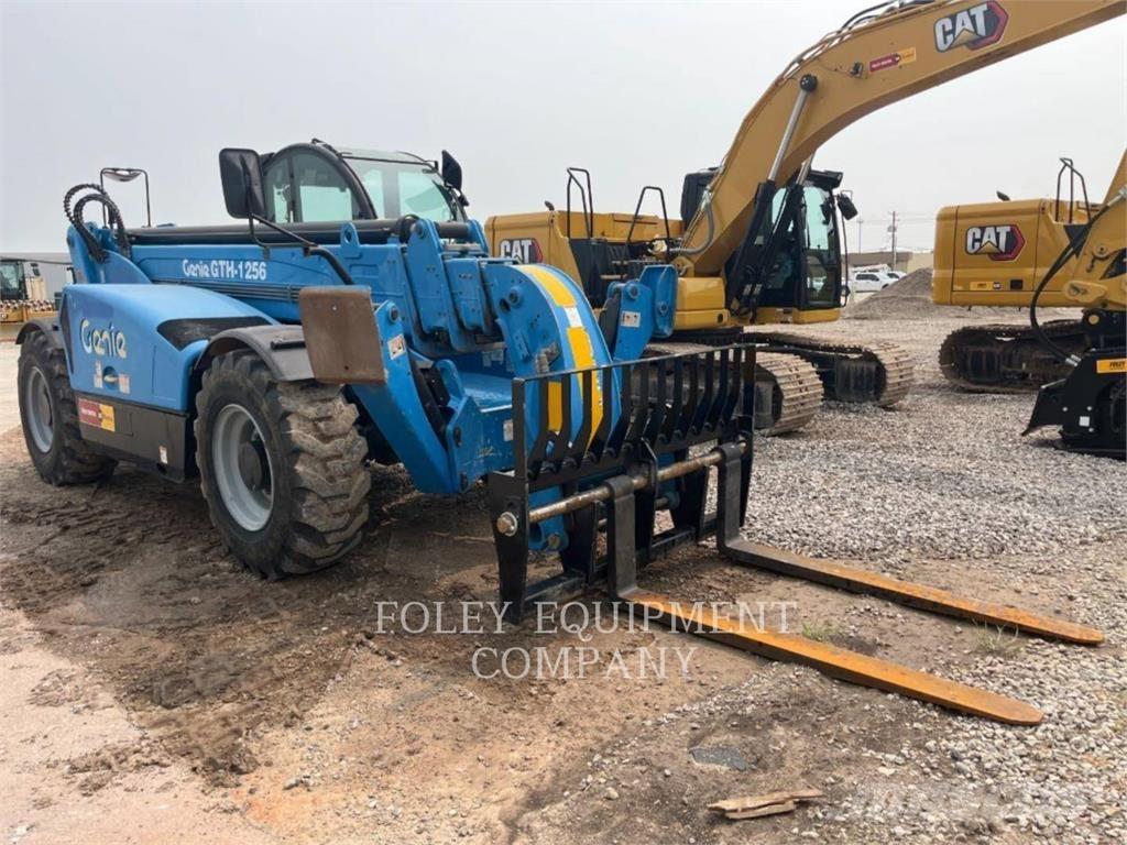 Genie GTH1256C Телескопични товарачи