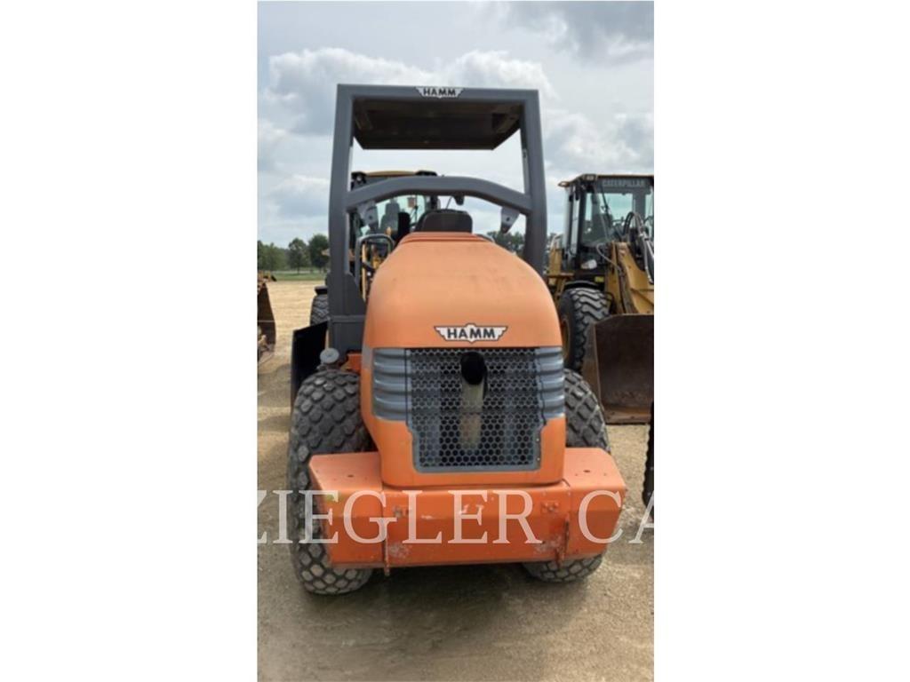 Hamm 3307 SMOOTH Уплътнители за почва
