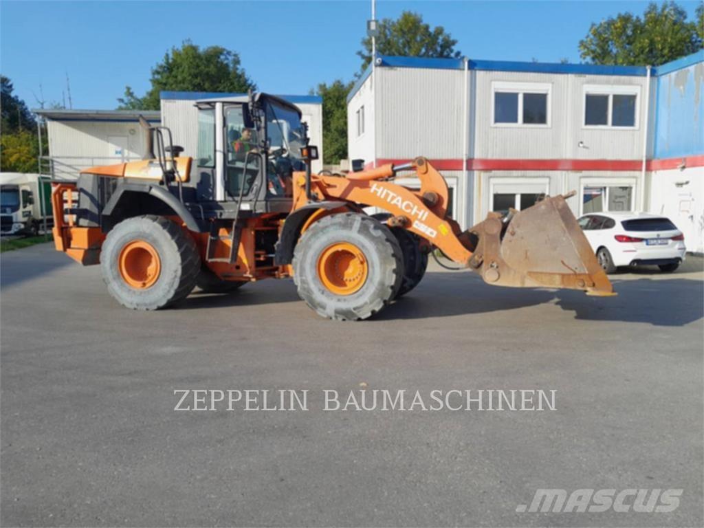 Hitachi ZW250 Колесни товарачи