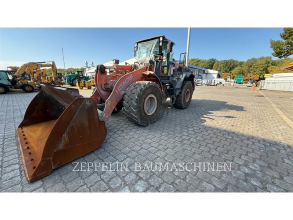 Hitachi ZW250-6 Колесни товарачи