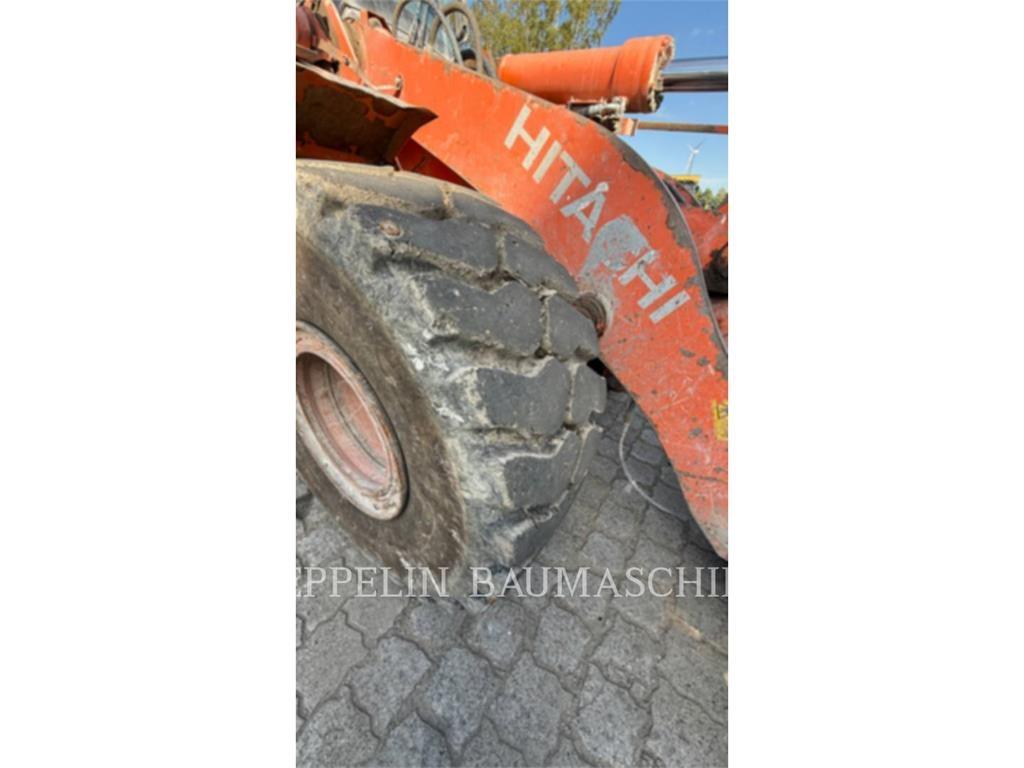 Hitachi ZW250-6 Колесни товарачи