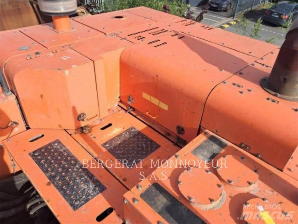Hitachi ZX 670 45 Верижен екскаватор
