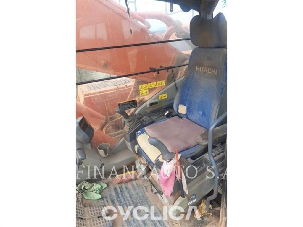 Hitachi ZX670 Верижен екскаватор