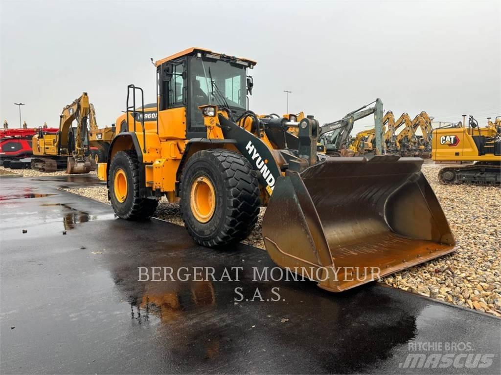 Hyundai HL960A Колесни товарачи