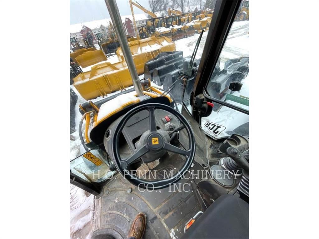 JCB 3CX Товарач със заден ексватор