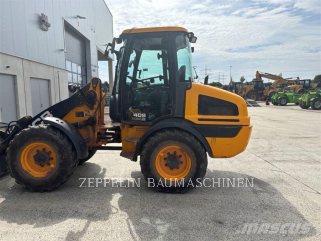 JCB 409 Колесни товарачи