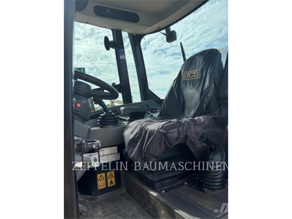 JCB 409 Колесни товарачи