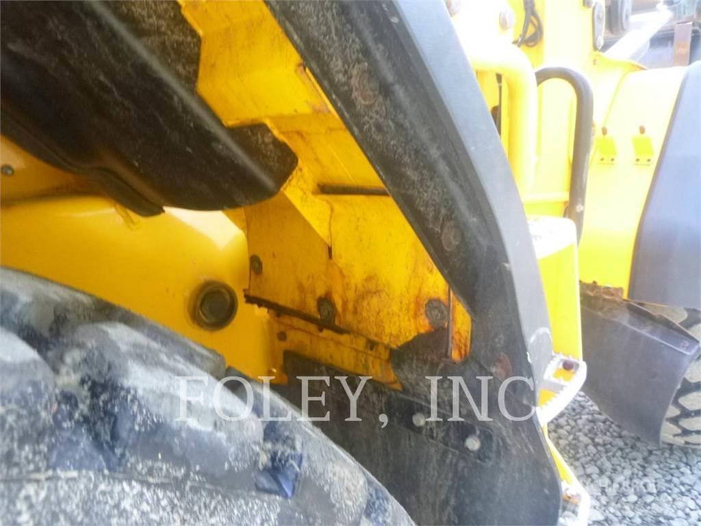 JCB 427 HT T4F Колесни товарачи