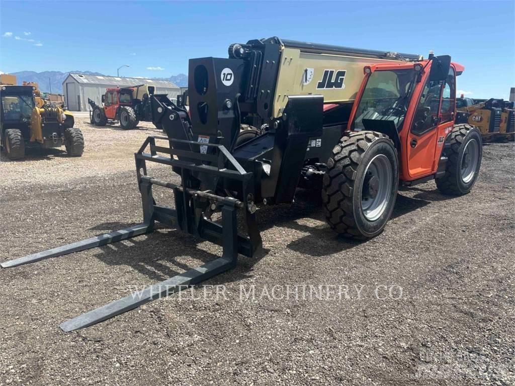 JLG 1055 Телескопични товарачи