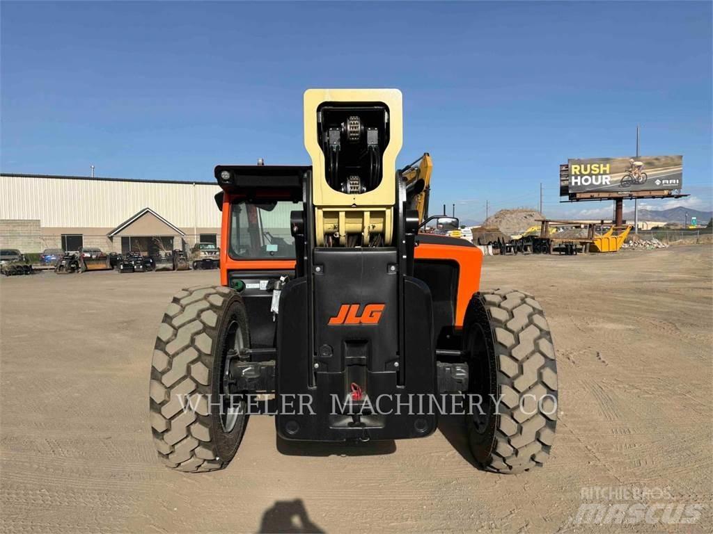 JLG 1055 Телескопични товарачи