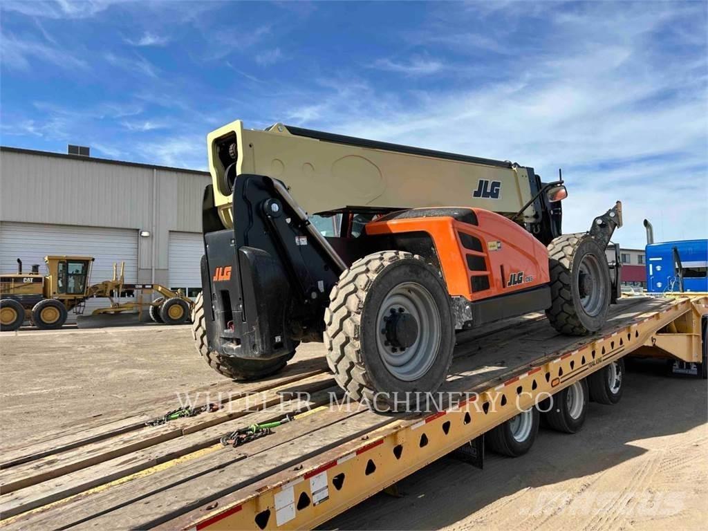 JLG 1055 Телескопични товарачи