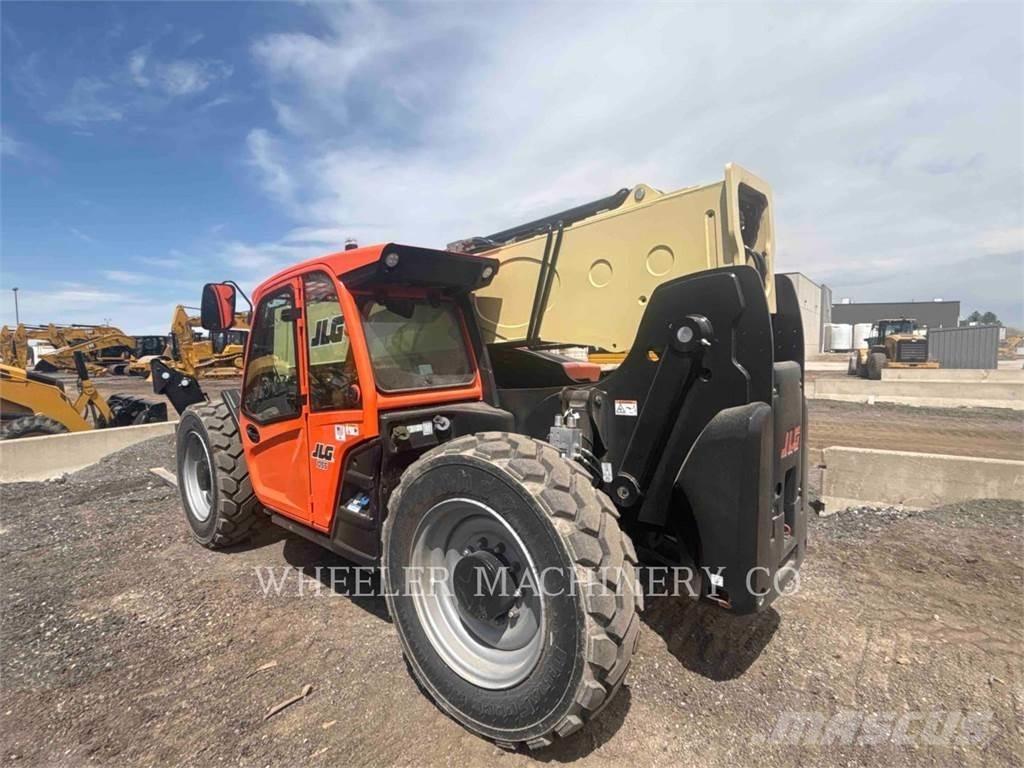 JLG 1055 Телескопични товарачи