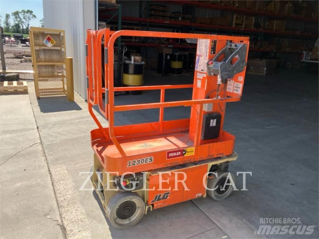 JLG 1230ES Ножични работни платформи