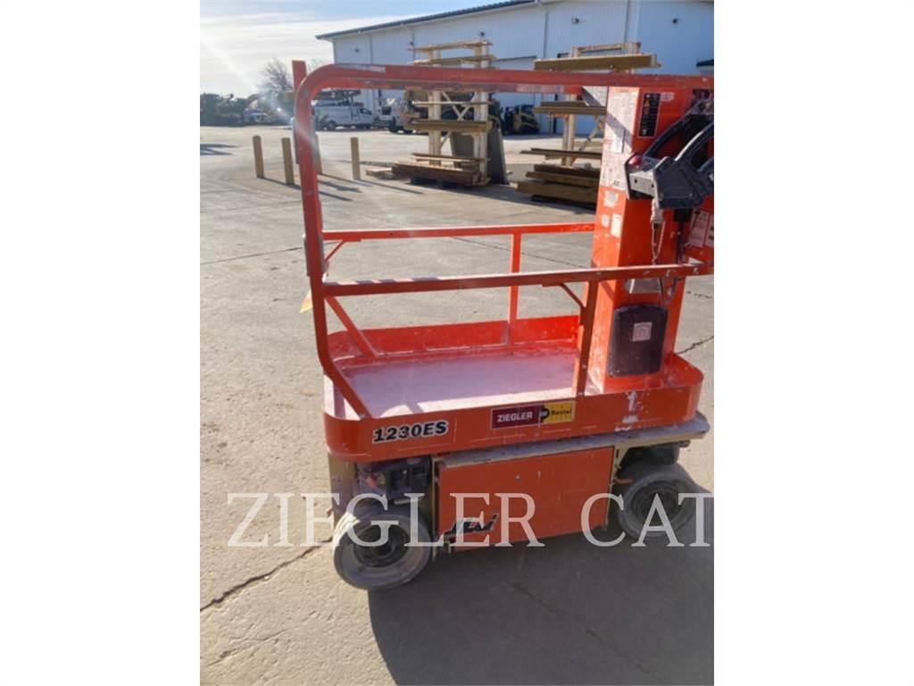 JLG 1230ES Ножични работни платформи