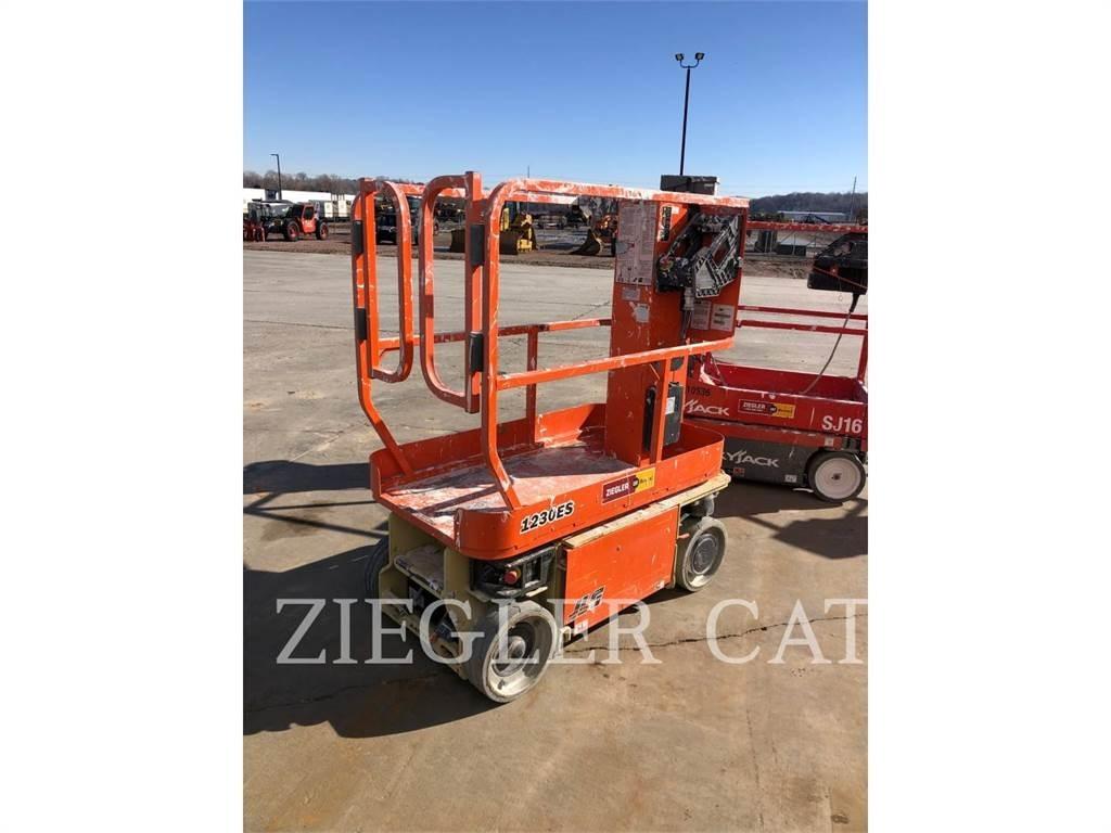 JLG 1230ES Ножични работни платформи