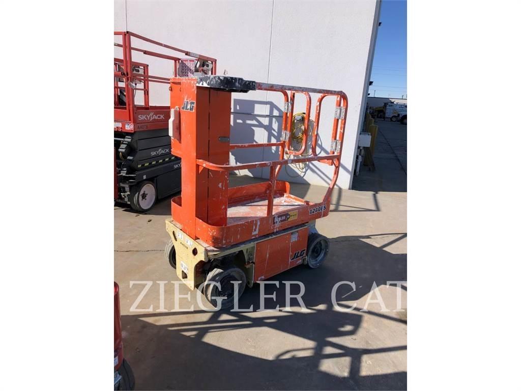 JLG 1230ES Ножични работни платформи