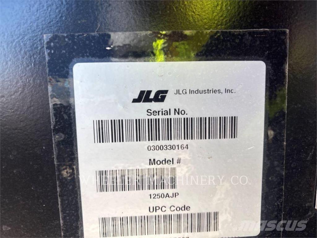 JLG 1250AJP Съчленени стрелови подемници