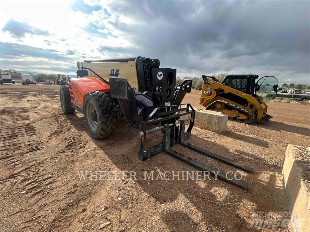JLG 1255 Телескопични товарачи