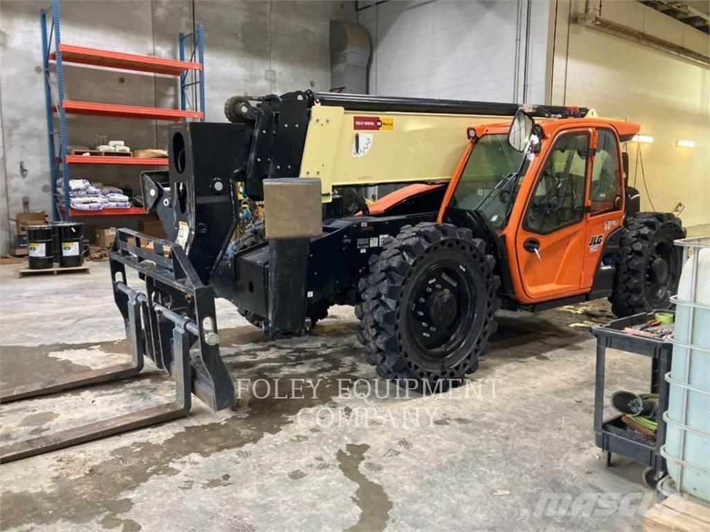 JLG 1255C Телескопични товарачи