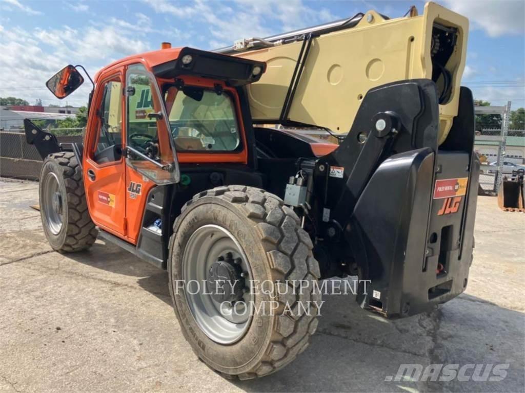 JLG 1255C Телескопични товарачи
