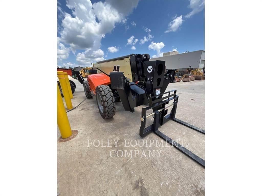JLG 1255C Телескопични товарачи