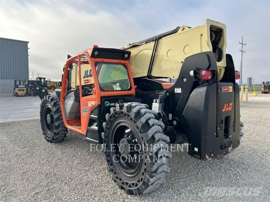JLG 1255O Телескопични товарачи