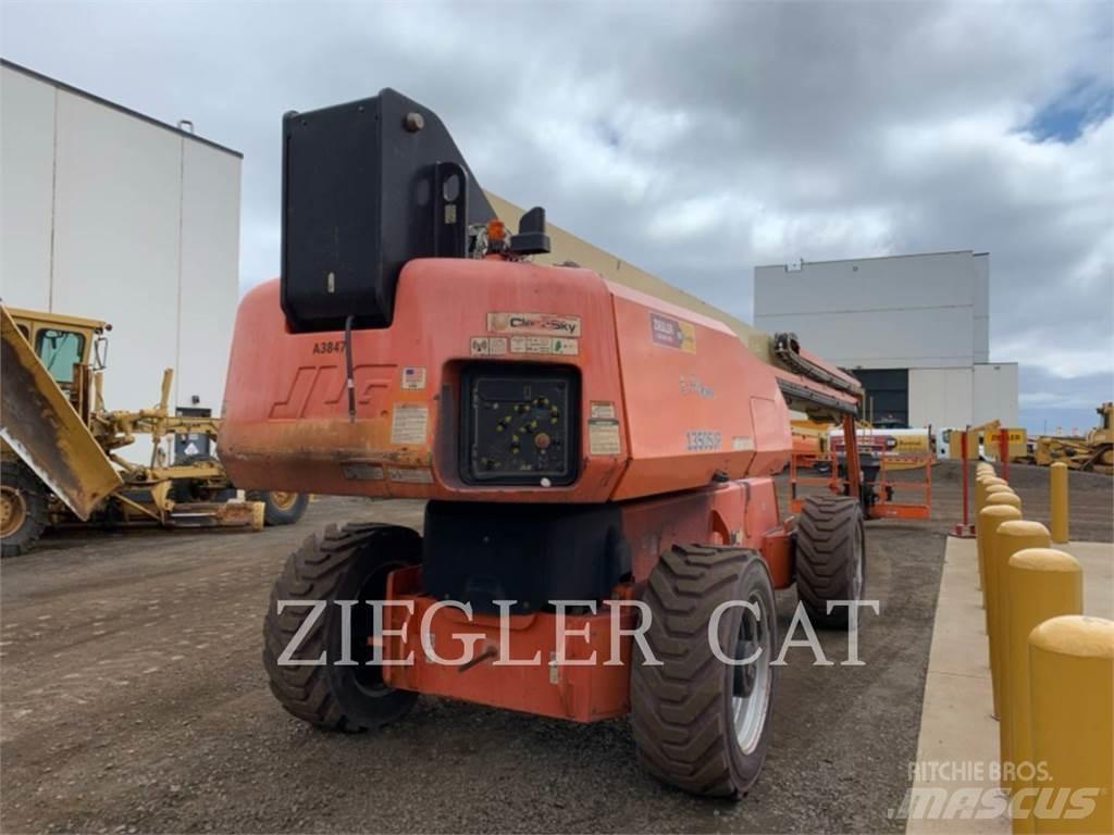 JLG 1350SJP Съчленени стрелови подемници